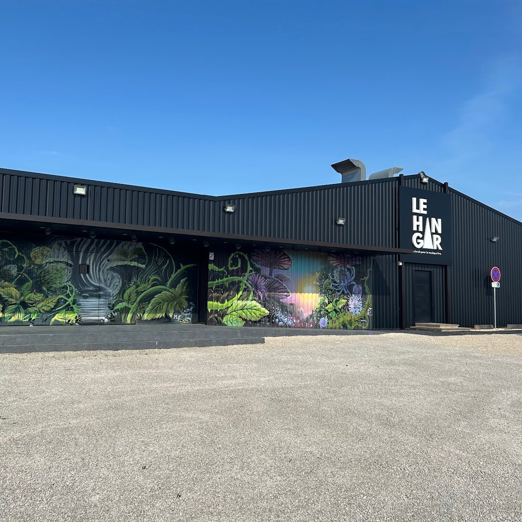 LE HANGAR 2